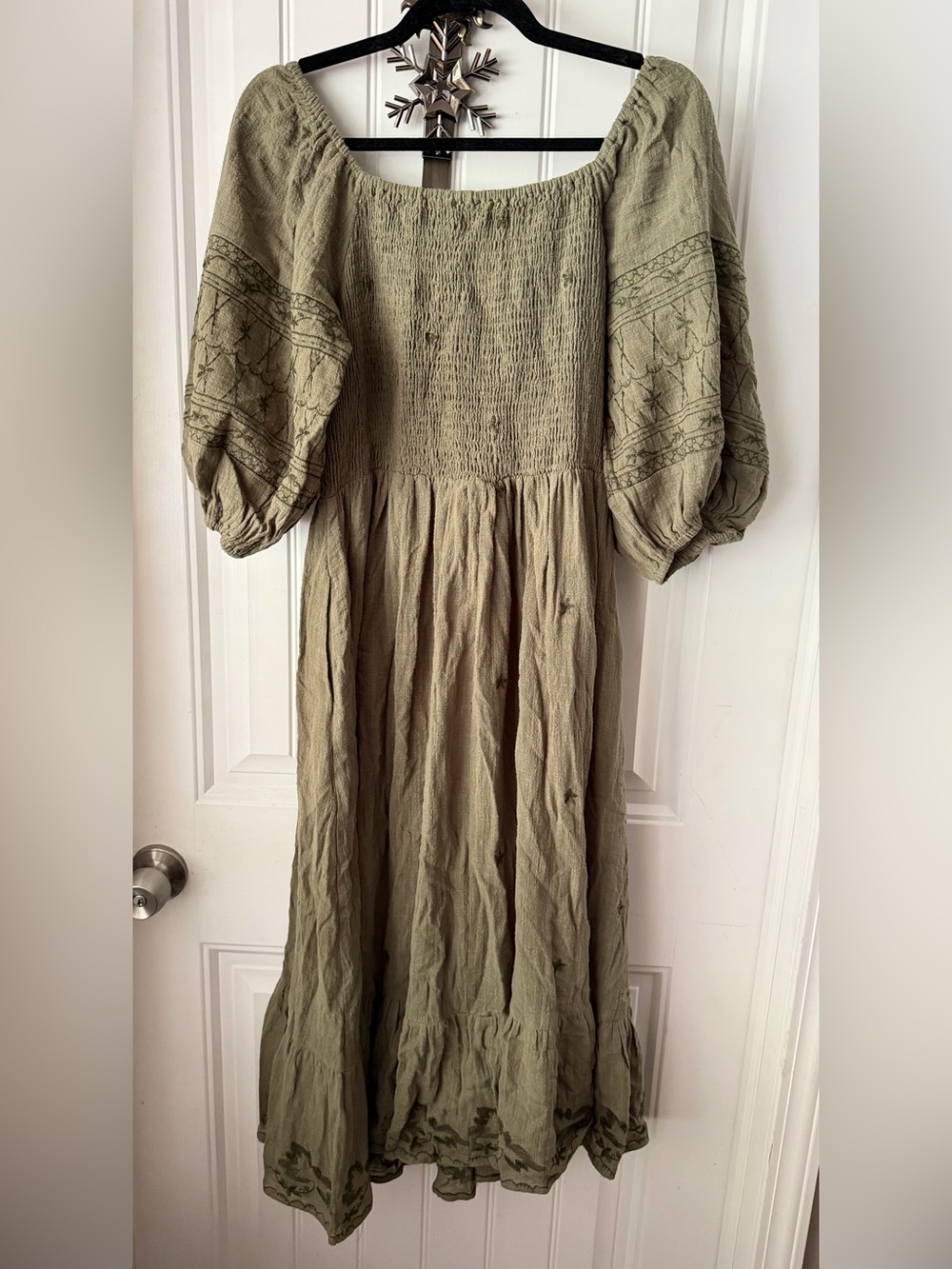 Easel Los Angeles Olive Green 100% Cotton Smocked Midi Dress L Boho Cottagecore - Picture 2 of 5